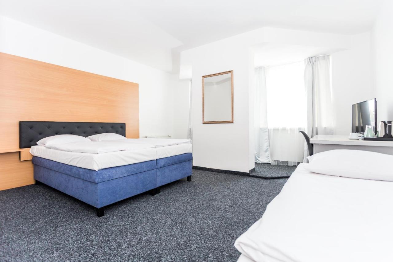Hotel Joker Obrnice Екстериор снимка